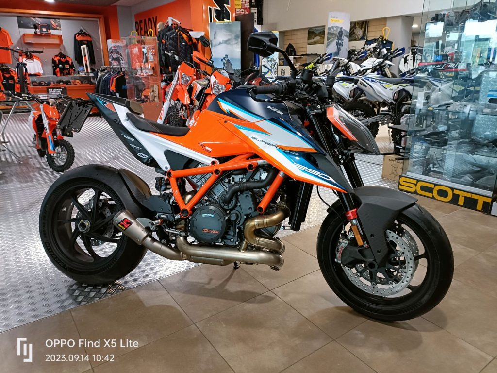 KTM 1290 Super Duke RR (2021)