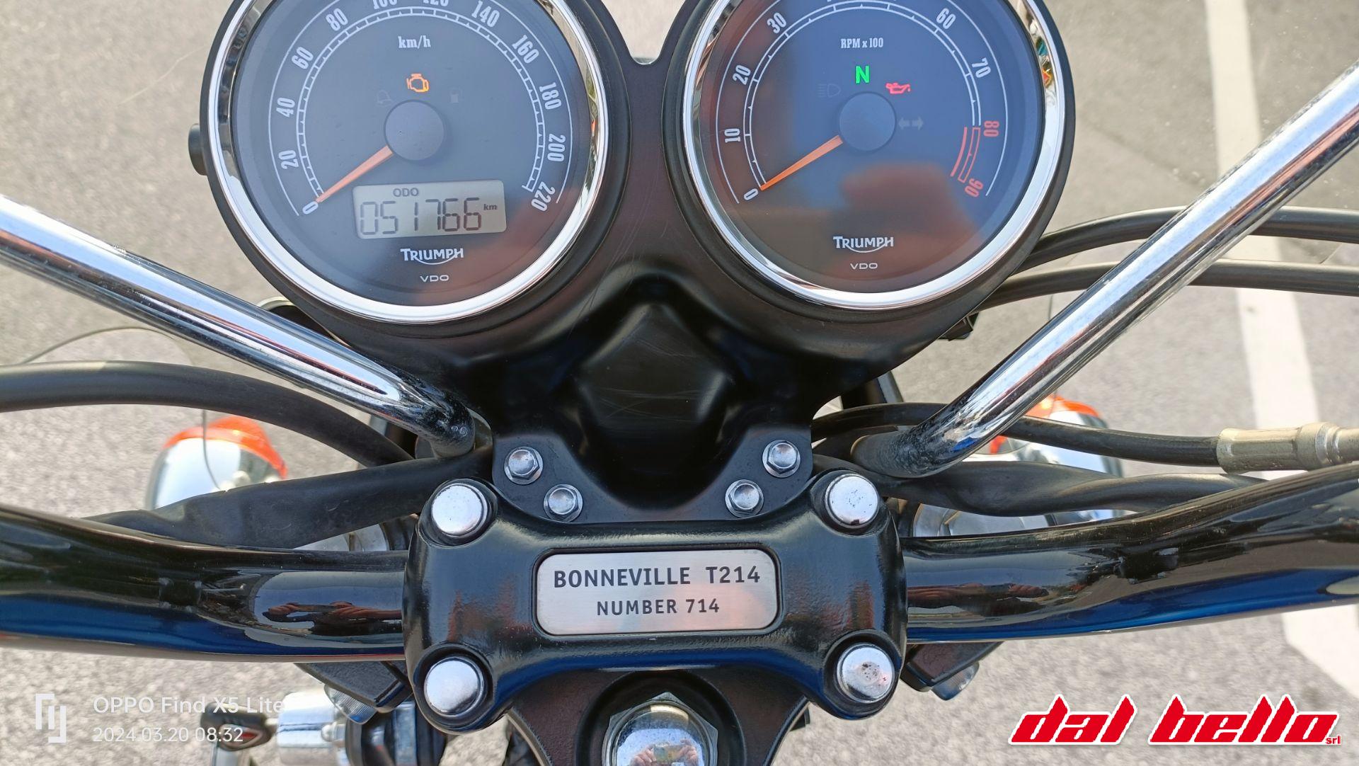 Triumph Bonneville T214 (2015)