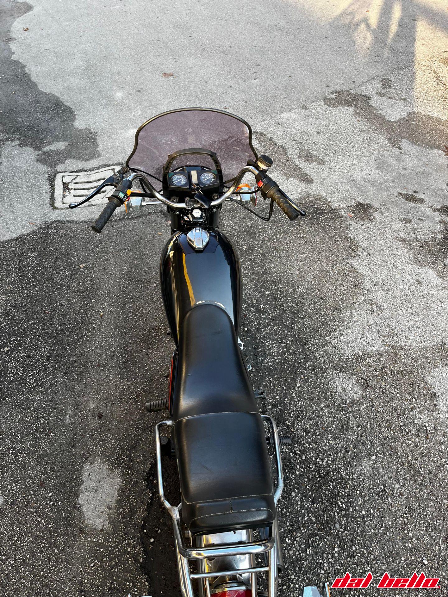 Moto Guzzi Custom 125