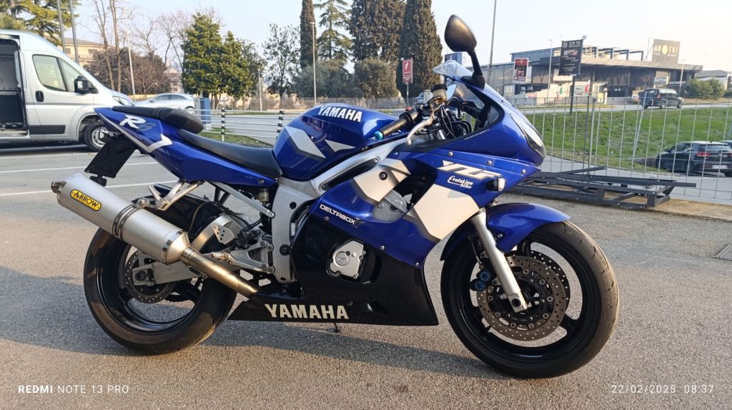 Yamaha YZF R6 (2001 – 02)