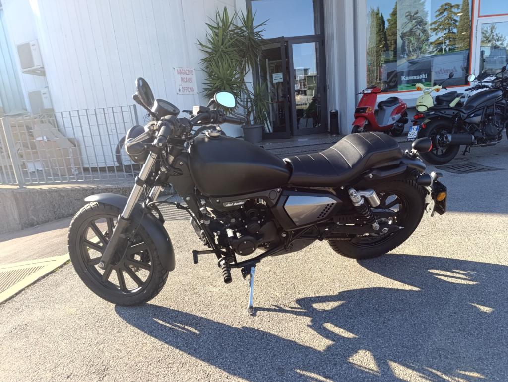 Keeway Motor K-Light 125 (2021 – 25)